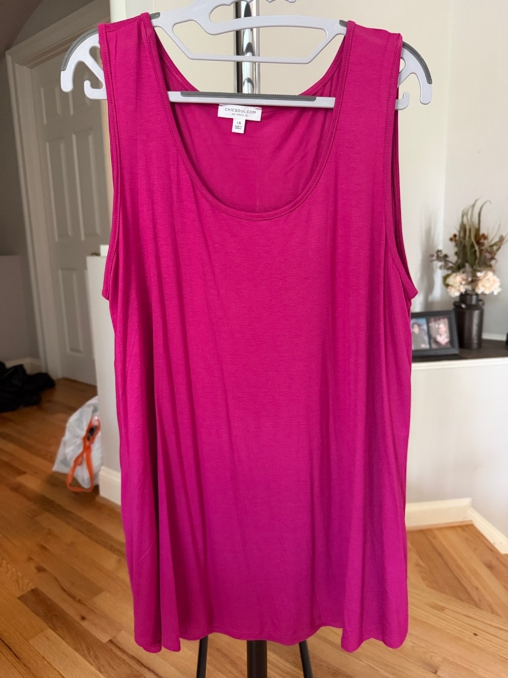 Chic Soul Sleeveless Scoop Tank in Fuchsia